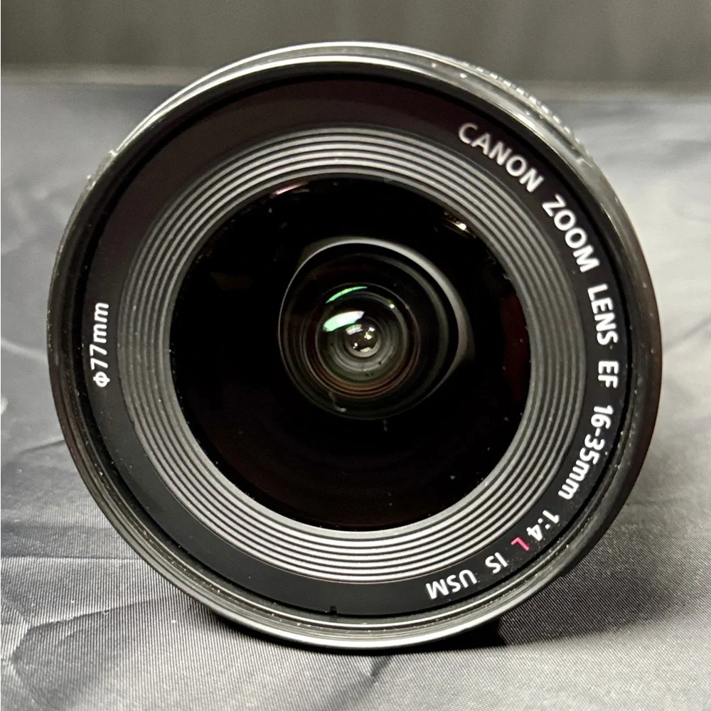 Canon EF 16-35mm f/4 L IS USM Zoom Lens - Great Condition!